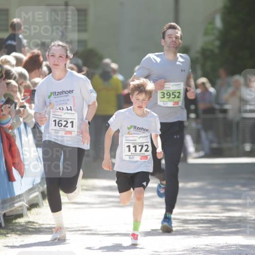 17.05.2025 - Störlauf H.Heesch http://msf.ph/oto/7897350 17.05.2025 14:41:02 Ziel 2025, 1621, 2025, 1172, 3952, 2 meine-sportfotos.de