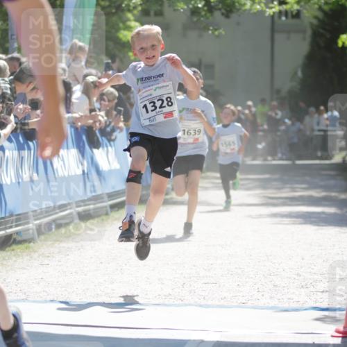 17.05.2025 - Störlauf H.Heesch http://msf.ph/oto/7898351 17.05.2025 14:43:54 Ziel 2, 2025, 1328, 1639, 1565 meine-sportfotos.de