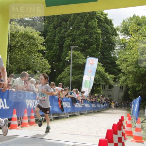17.05.2025 - Störlauf H.Heesch http://msf.ph/oto/7898868 17.05.2025 13:39:54 Ziel 2025, 357, 349, 19 meine-sportfotos.de