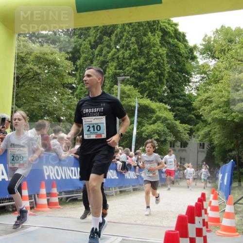 17.05.2025 - Störlauf H.Heesch http://msf.ph/oto/7898993 17.05.2025 13:42:14 Ziel 209, 2025, 210, 221 meine-sportfotos.de