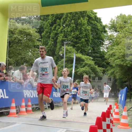 17.05.2025 - Störlauf H.Heesch http://msf.ph/oto/7899014 17.05.2025 13:42:18 Ziel 221, 220 meine-sportfotos.de