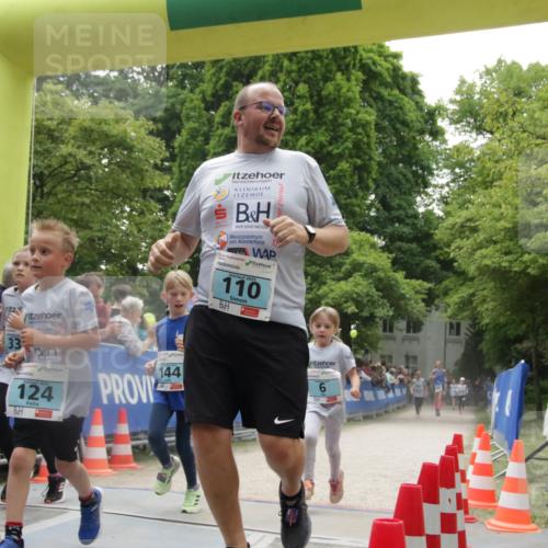 17.05.2025 - Störlauf H.Heesch http://msf.ph/oto/7899114 17.05.2025 13:43:23 Ziel 110, 33, 587, 124, 144 meine-sportfotos.de
