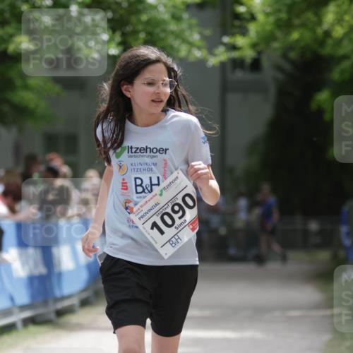 17.05.2025 - Störlauf H.Heesch http://msf.ph/oto/7899290 17.05.2025 15:04:14 Ziel 2025, 1090, 14, 15 meine-sportfotos.de