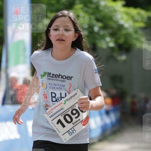 17.05.2025 - Störlauf H.Heesch http://msf.ph/oto/7899311 17.05.2025 15:04:16 Ziel 2025, 1096, 14, 15 meine-sportfotos.de