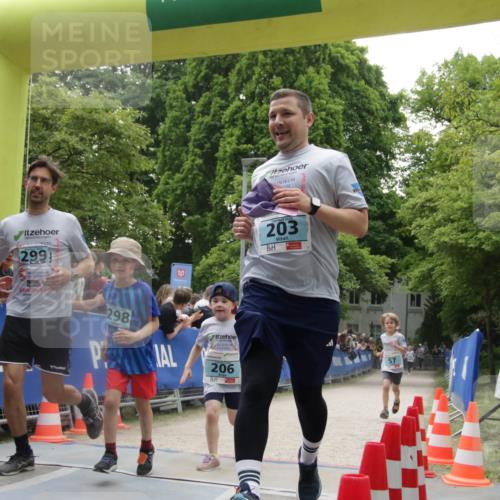 17.05.2025 - Störlauf H.Heesch http://msf.ph/oto/7899356 17.05.2025 13:44:36 Ziel 2991, 298, 206, 203 meine-sportfotos.de