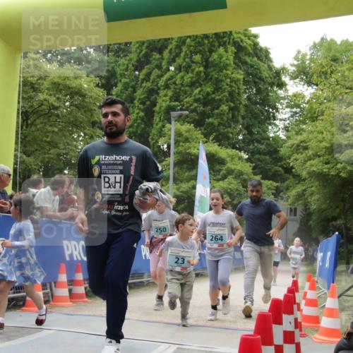 17.05.2025 - Störlauf H.Heesch http://msf.ph/oto/7899413 17.05.2025 13:44:57 Ziel 22, 250, 264 meine-sportfotos.de