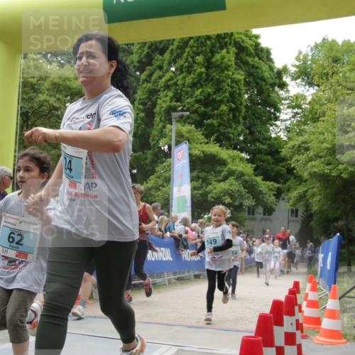 17.05.2025 - Störlauf H.Heesch http://msf.ph/oto/7899520 17.05.2025 13:45:21 Ziel 62, 25 meine-sportfotos.de