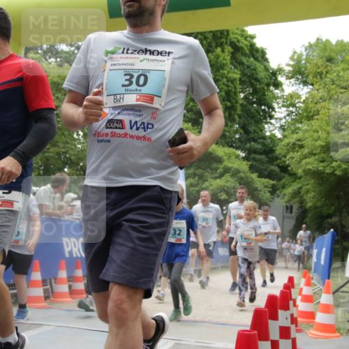 17.05.2025 - Störlauf H.Heesch http://msf.ph/oto/7899580 17.05.2025 13:45:29 Ziel 2025, 30, 32 meine-sportfotos.de
