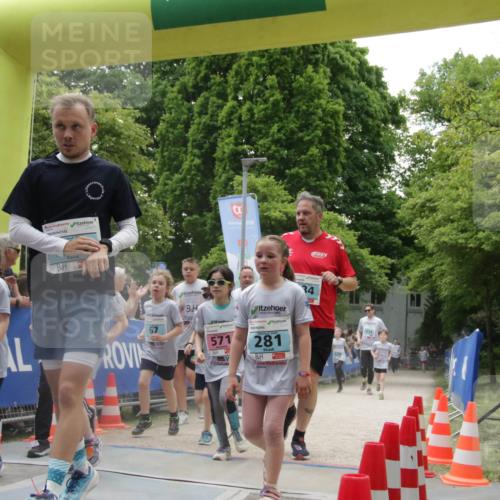 17.05.2025 - Störlauf H.Heesch http://msf.ph/oto/7899702 17.05.2025 13:45:38 Ziel 251, 571, 281 meine-sportfotos.de