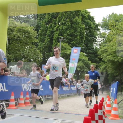 17.05.2025 - Störlauf H.Heesch http://msf.ph/oto/7899868 17.05.2025 13:46:16 Ziel 252, 58, 59, 187, 120 meine-sportfotos.de