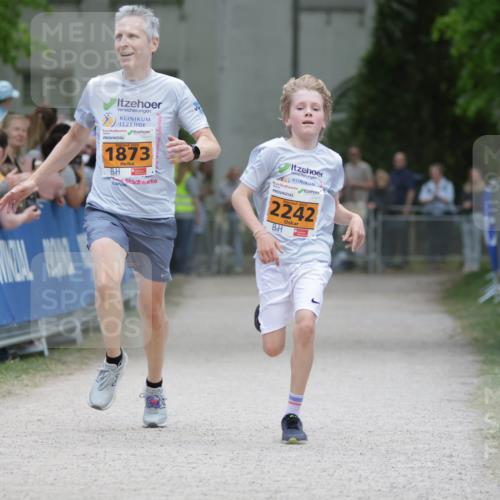 17.05.2025 - Störlauf H.Heesch http://msf.ph/oto/7900184 17.05.2025 15:21:58 Ziel 2025, 1873, 2242 meine-sportfotos.de