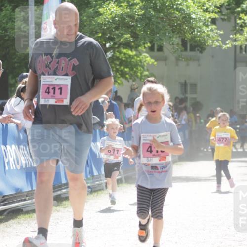 17.05.2025 - Störlauf H.Heesch http://msf.ph/oto/7900334 17.05.2025 14:01:55 Ziel 411, 011, 477 meine-sportfotos.de