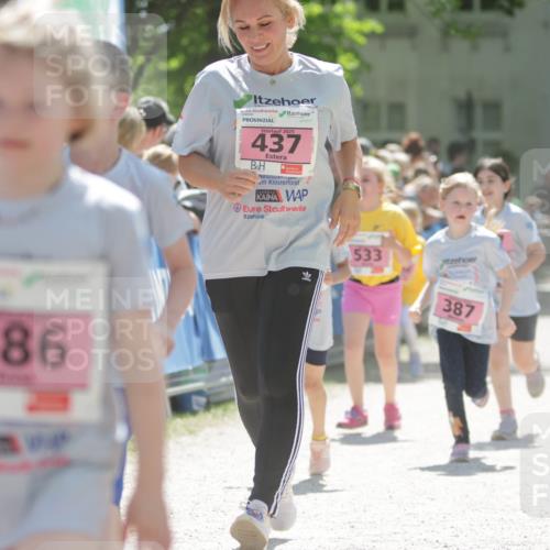 17.05.2025 - Störlauf H.Heesch http://msf.ph/oto/7900478 17.05.2025 14:02:19 Ziel 586, 2025, 437, 573, 533, 387 meine-sportfotos.de