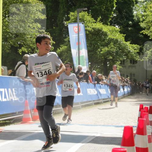 17.05.2025 - Störlauf H.Heesch http://msf.ph/oto/7900838 17.05.2025 14:51:40 Ziel 2025, 1346, 1992, 911, 1345, 1065, 1960 meine-sportfotos.de