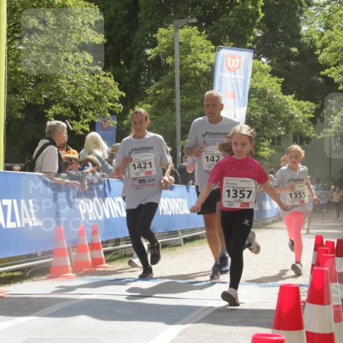 17.05.2025 - Störlauf H.Heesch http://msf.ph/oto/7900916 17.05.2025 14:52:14 Ziel 3, 10, 1421, 142, 27, 1357, 1355 meine-sportfotos.de