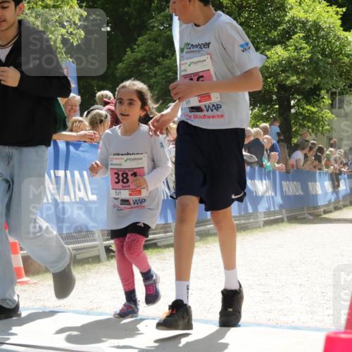 17.05.2025 - Störlauf H.Heesch http://msf.ph/oto/7900932 17.05.2025 14:01:37 Ziel 2025, 38, 424, 485 meine-sportfotos.de