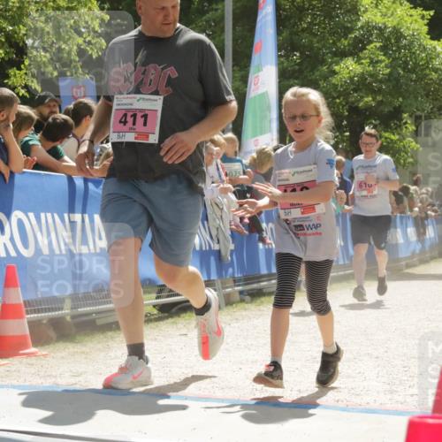 17.05.2025 - Störlauf H.Heesch http://msf.ph/oto/7900976 17.05.2025 14:01:54 Ziel 411, 19921, 075, 61, 477 meine-sportfotos.de