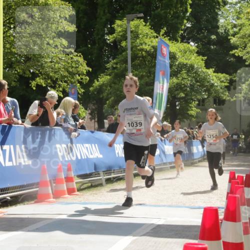 17.05.2025 - Störlauf H.Heesch http://msf.ph/oto/7900995 17.05.2025 14:52:40 Ziel 1039, 1252, 1254 meine-sportfotos.de