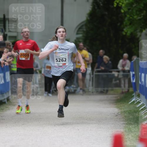 17.05.2025 - Störlauf H.Heesch http://msf.ph/oto/7901025 17.05.2025 15:24:37 Ziel 2001, 5262 meine-sportfotos.de