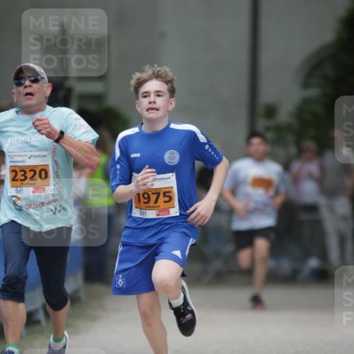17.05.2025 - Störlauf H.Heesch http://msf.ph/oto/7901222 17.05.2025 15:25:10 Ziel 2025, 2320, 2025, 1975 meine-sportfotos.de