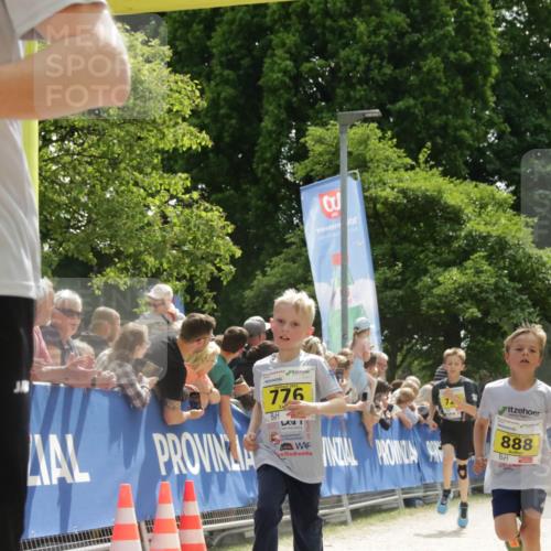 17.05.2025 - Störlauf H.Heesch http://msf.ph/oto/7901303 17.05.2025 14:11:41 Ziel 3, 1998, 90, 776, 888, 11 meine-sportfotos.de