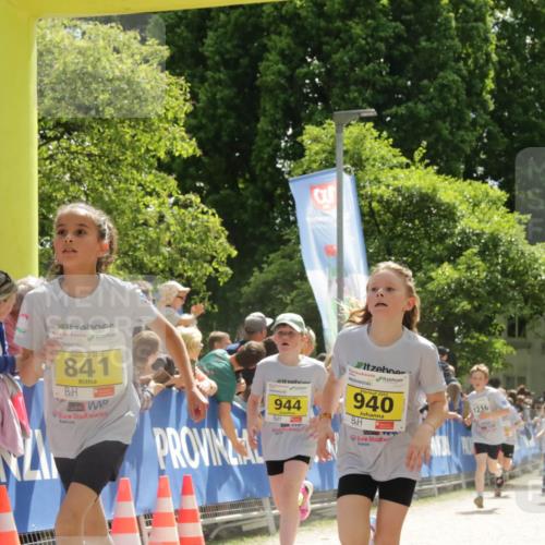 17.05.2025 - Störlauf H.Heesch http://msf.ph/oto/7901332 17.05.2025 14:12:00 Ziel 2025, 841, 944, 940, 7, 11, 1216, 740, 719 meine-sportfotos.de