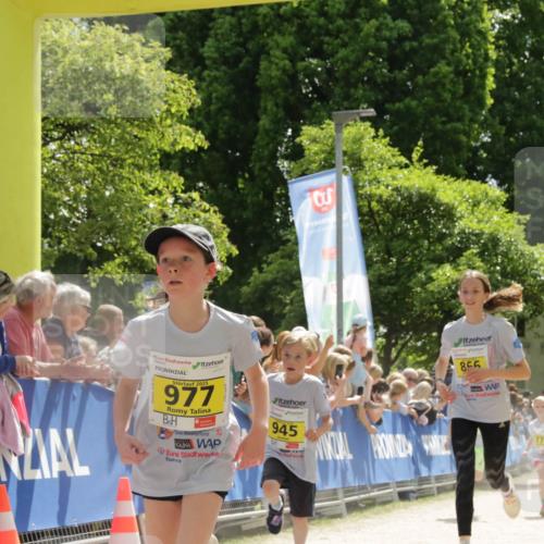 17.05.2025 - Störlauf H.Heesch http://msf.ph/oto/7901381 17.05.2025 14:12:27 Ziel 2025, 977, 2, 945, 866, 775 meine-sportfotos.de