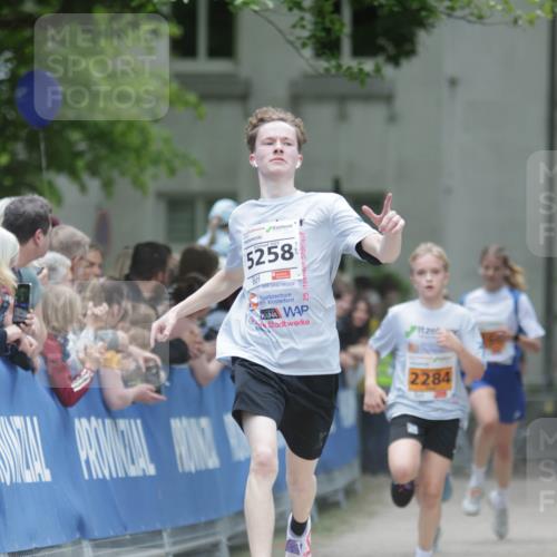 17.05.2025 - Störlauf H.Heesch http://msf.ph/oto/7901383 17.05.2025 15:25:37 Ziel 2025, 5258, 25, 2284 meine-sportfotos.de