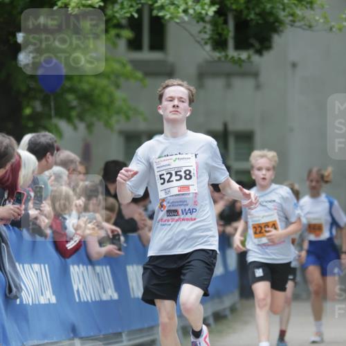 17.05.2025 - Störlauf H.Heesch http://msf.ph/oto/7901389 17.05.2025 15:25:37 Ziel 5258, 2, 2224 meine-sportfotos.de