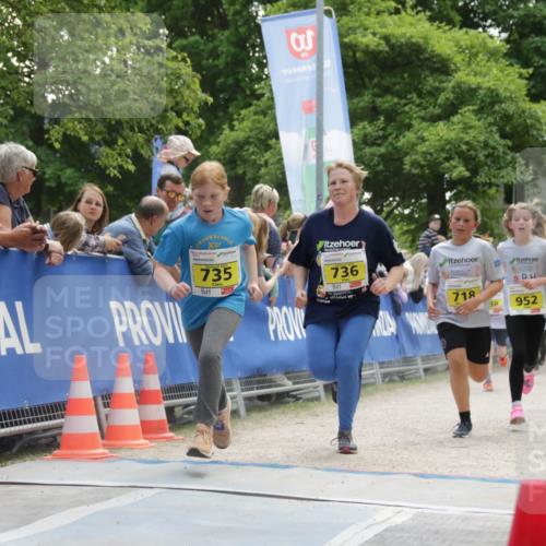 17.05.2025 - Störlauf H.Heesch http://msf.ph/oto/7901635 17.05.2025 14:14:04 Ziel 1998, 9, 77, 735, 736, 98, 952, 718 meine-sportfotos.de