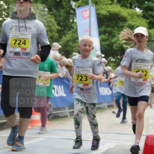 17.05.2025 - Störlauf H.Heesch http://msf.ph/oto/7901723 17.05.2025 14:14:40 Ziel 724, 69, 723, 79, 2 meine-sportfotos.de