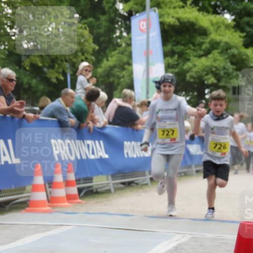 17.05.2025 - Störlauf H.Heesch http://msf.ph/oto/7901785 17.05.2025 14:15:14 Ziel 2, 727, 726 meine-sportfotos.de