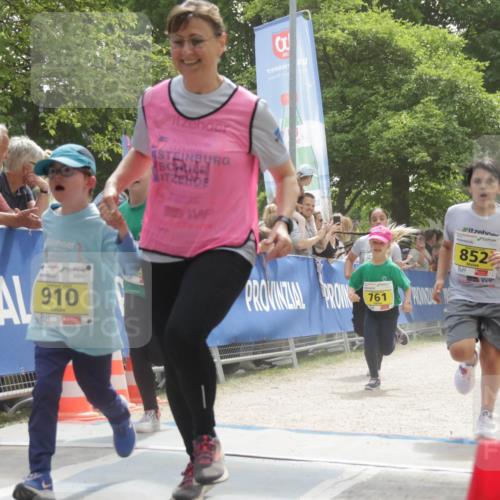 17.05.2025 - Störlauf H.Heesch http://msf.ph/oto/7901873 17.05.2025 14:16:48 Ziel 910, 1992, 761, 852, 900, 875, 801 meine-sportfotos.de