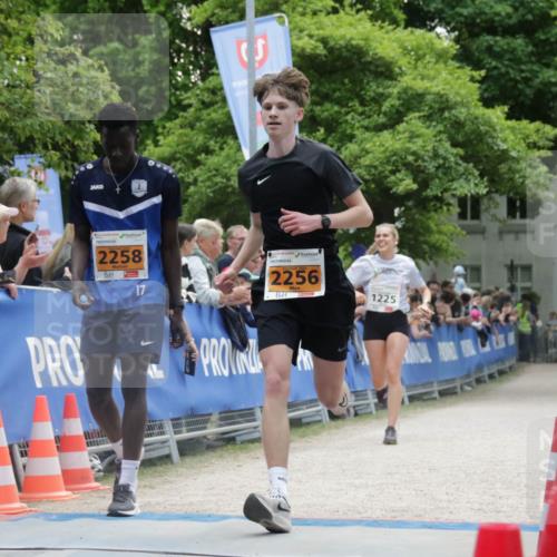 17.05.2025 - Störlauf H.Heesch http://msf.ph/oto/7907539 17.05.2025 15:24:13 Ziel 199, 2258, 2256, 1225 meine-sportfotos.de