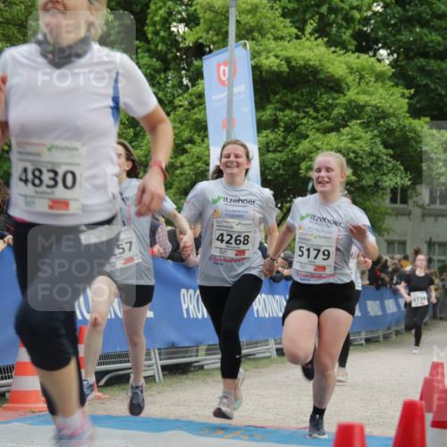17.05.2025 - Störlauf H.Heesch http://msf.ph/oto/7921804 17.05.2025 19:07:10 Ziel 4830, 722, 199, 57, 4268, 5179, 4734 meine-sportfotos.de