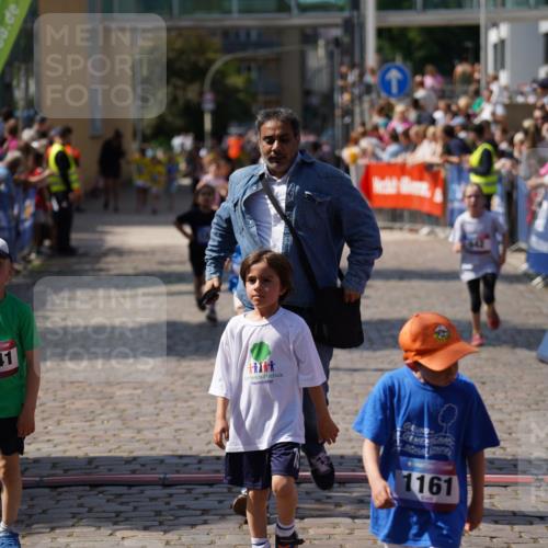 13.06.2025 - Holstenköstenlauf Felixshl http://msf.ph/oto/7922491 13.06.2025 15:37:51 Laufen 3, 39, 831, 833, 942, 1376, 1827, 1941 meine-sportfotos.de