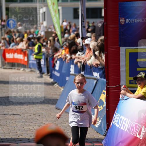 13.06.2025 - Holstenköstenlauf Felixshl http://msf.ph/oto/7922511 13.06.2025 15:37:55 Laufen 3, 39, 426, 428, 429, 572, 942, 1827, 1855 meine-sportfotos.de