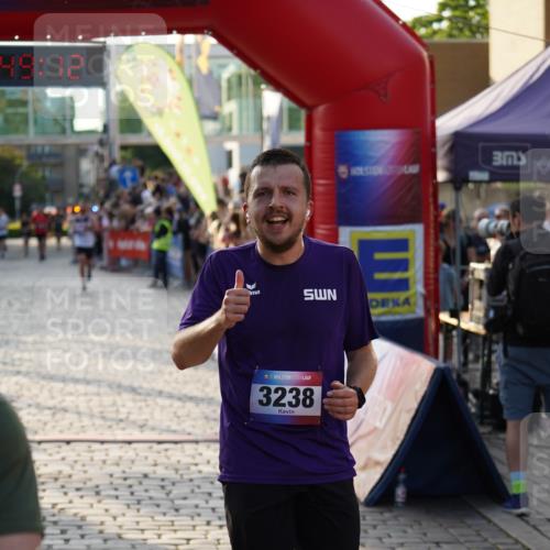 13.06.2025 - Holstenköstenlauf Felixshl http://msf.ph/oto/7922514 13.06.2025 19:49:11 Laufen 2097, 3216, 3238 meine-sportfotos.de