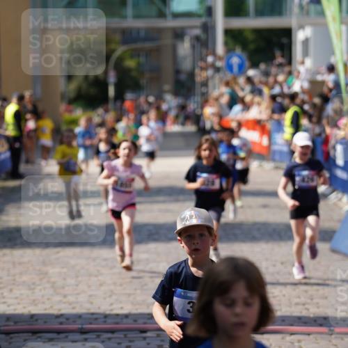 13.06.2025 - Holstenköstenlauf Felixshl http://msf.ph/oto/7922535 13.06.2025 15:38:00 Laufen 39, 42, 426, 428, 429, 572, 675, 1198, 1827, 1855 meine-sportfotos.de