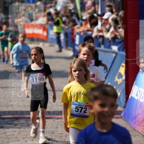 13.06.2025 - Holstenköstenlauf Felixshl http://msf.ph/oto/7922563 13.06.2025 15:38:07 Laufen 36, 42, 272, 417, 421, 429, 564, 572, 675, 834, 1198, 1440, 1894 meine-sportfotos.de