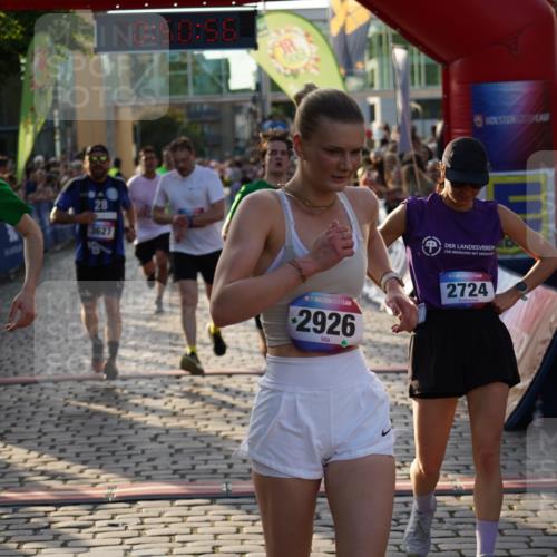 13.06.2025 - Holstenköstenlauf Felixshl http://msf.ph/oto/7922929 13.06.2025 19:50:55 Laufen 2003, 2698, 2724, 2835, 2926, 3120, 3582, 3595, 3627, 3796, 3928 meine-sportfotos.de