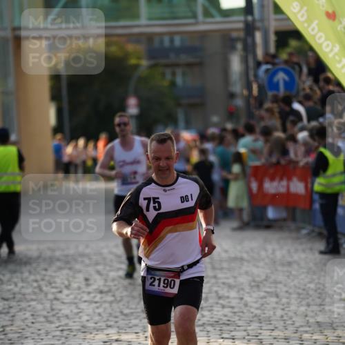 13.06.2025 - Holstenköstenlauf Felixshl http://msf.ph/oto/7923082 13.06.2025 19:51:43 Laufen 2126, 2190, 3214, 3247 meine-sportfotos.de