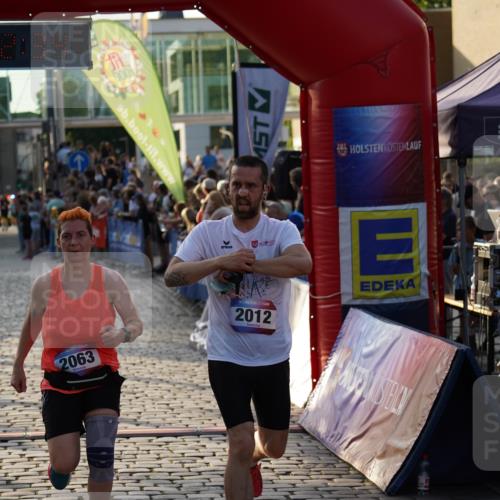 13.06.2025 - Holstenköstenlauf Felixshl http://msf.ph/oto/7923237 13.06.2025 19:52:34 Laufen 2012, 2063, 3059 meine-sportfotos.de