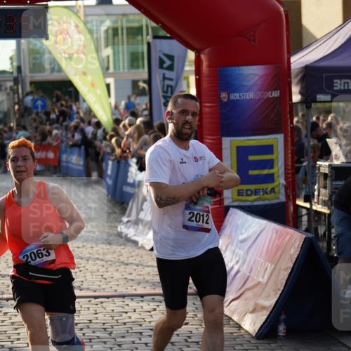 13.06.2025 - Holstenköstenlauf Felixshl http://msf.ph/oto/7923241 13.06.2025 19:52:34 Laufen 2012, 2063, 3059 meine-sportfotos.de