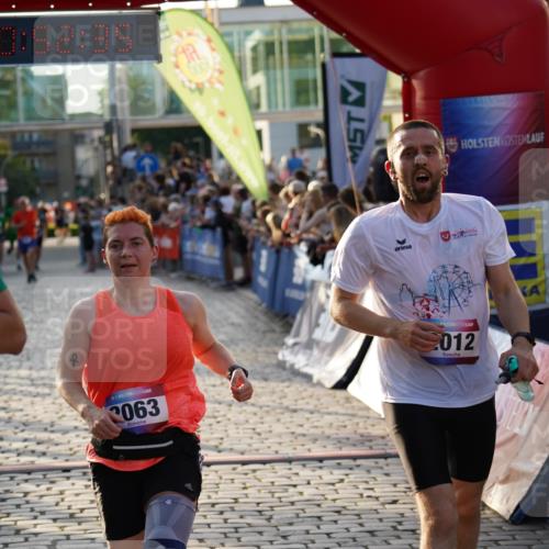 13.06.2025 - Holstenköstenlauf Felixshl http://msf.ph/oto/7923246 13.06.2025 19:52:34 Laufen 2012, 2063, 3059 meine-sportfotos.de