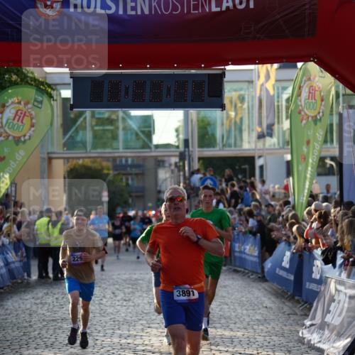 13.06.2025 - Holstenköstenlauf Felixshl http://msf.ph/oto/7923260 13.06.2025 19:52:43 Laufen 2291, 2512, 3789, 3875, 3891 meine-sportfotos.de