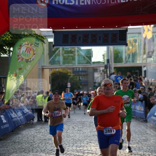13.06.2025 - Holstenköstenlauf Felixshl http://msf.ph/oto/7923265 13.06.2025 19:52:43 Laufen 2291, 2512, 3789, 3875, 3891 meine-sportfotos.de