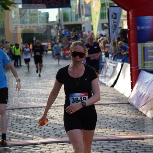 13.06.2025 - Holstenköstenlauf Felixshl http://msf.ph/oto/7923312 13.06.2025 19:52:56 Laufen 2103, 2170, 2243, 2398, 2607, 2665, 2813, 3123, 3237, 3849 meine-sportfotos.de