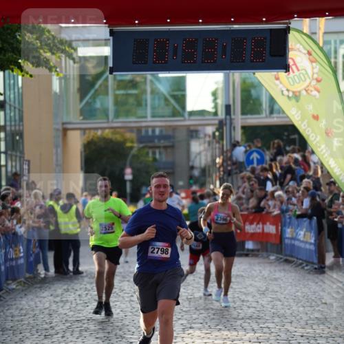 13.06.2025 - Holstenköstenlauf Felixshl http://msf.ph/oto/7923348 13.06.2025 19:53:15 Laufen 2448, 2525, 2661, 2798 meine-sportfotos.de