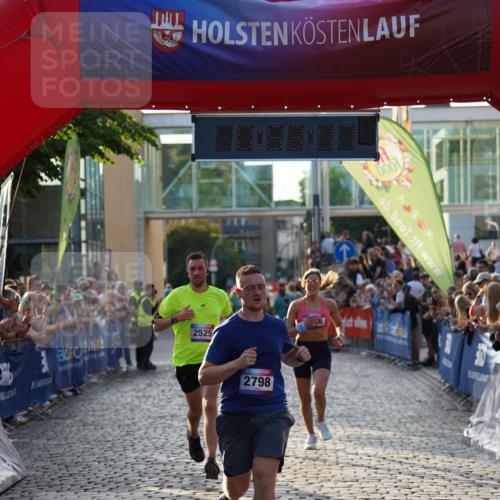 13.06.2025 - Holstenköstenlauf Felixshl http://msf.ph/oto/7923352 13.06.2025 19:53:16 Laufen 2053, 2448, 2525, 2661, 2798 meine-sportfotos.de